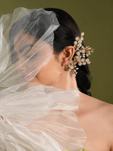 CAMELLIA EARCUFF